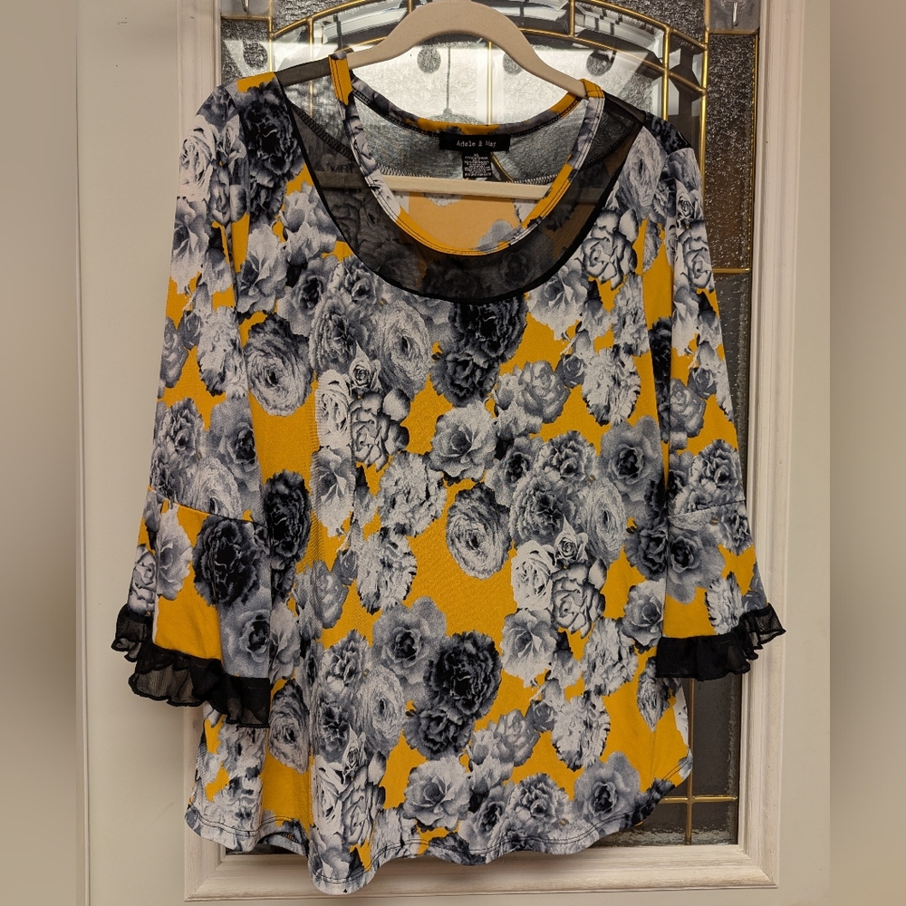 S419, ALI & JAY Yellow and Black Floral Blouse